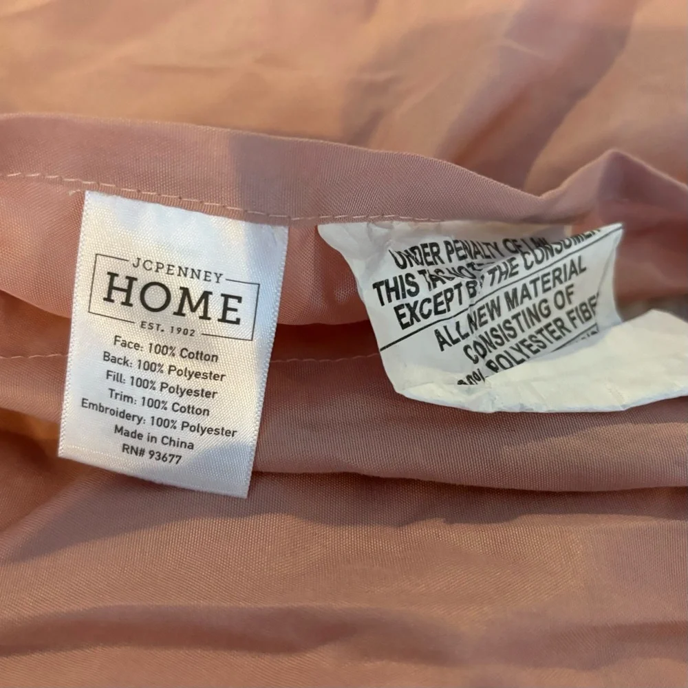 JCPenney HOME mauve/Pink Comforter tufted Bedspread Crochet Full/Queen LIKE NEW